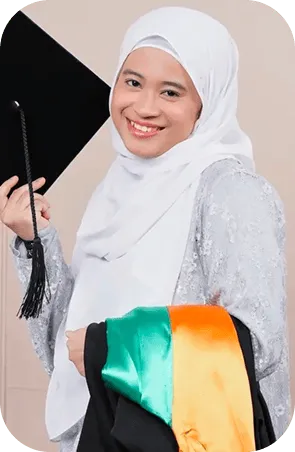 Portrait of Aisya Najihah, Finance & Business Development specialist at Enygma